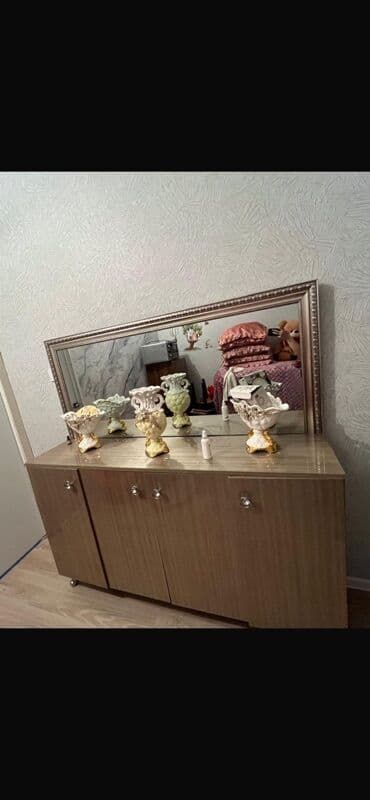 Güzgülü lalafo.az -da Güzgülü