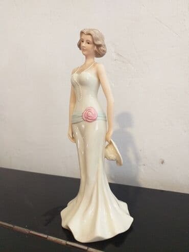 Regal House collection высота 25 см lalafo.az -da Regal House collection высота 25 см