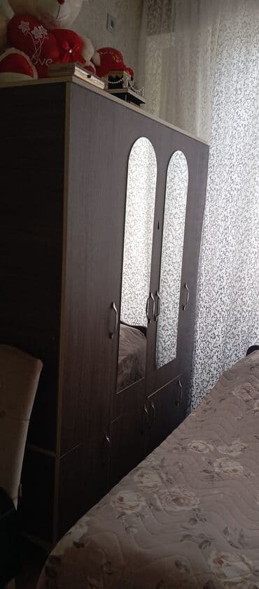 Açılan, 4 qapılı Düz dolab, Şifonyer lalafo.az -da Açılan, 4 qapılı Düz dolab, Şifonyer