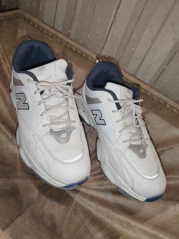 New Balance Karosovka Əla vəziyyətdə Ölçü 41 Aşağı yeri yoxdur Real lalafo.az -da New Balance Karosovka Əla vəziyyətdə Ölçü 41 Aşağı yeri yoxdur Real