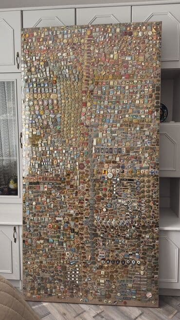 Məhsul: Böyük formatlı retro döş nişanları kolleksiyası (lövhə lalafo.az -da Məhsul: Böyük formatlı retro döş nişanları kolleksiyası (lövhə