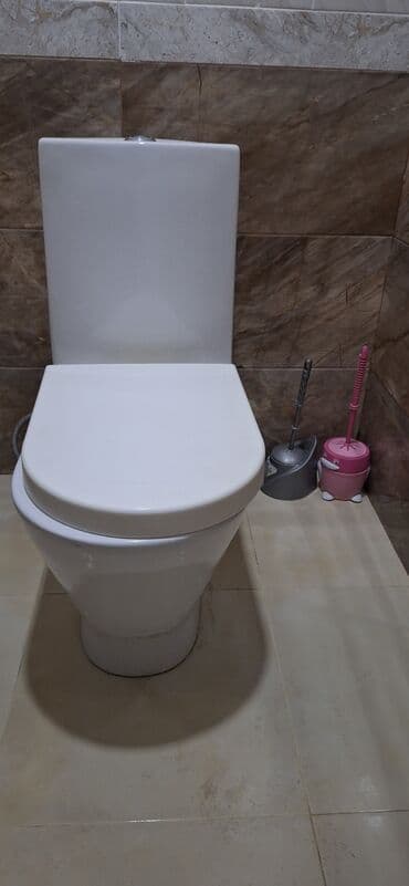 Gigiyenik duşlar: Ağ keramikadan təkbütöv (monoblok) unitaz - Sakit, yumru düyməli lalafo.az -da — 2 Gigiyenik duşlar: Ağ keramikadan təkbütöv (monoblok) unitaz - Sakit, yumru düyməli — 2