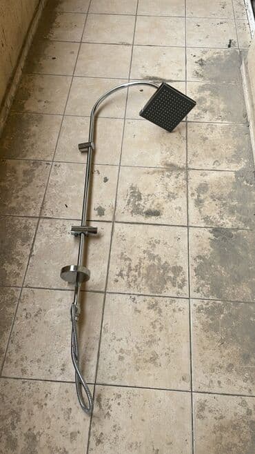 Duş sistemi – yağış duş başlığı ilə - Material: parlaq xrom örtüklü lalafo.az -da Duş sistemi – yağış duş başlığı ilə - Material: parlaq xrom örtüklü