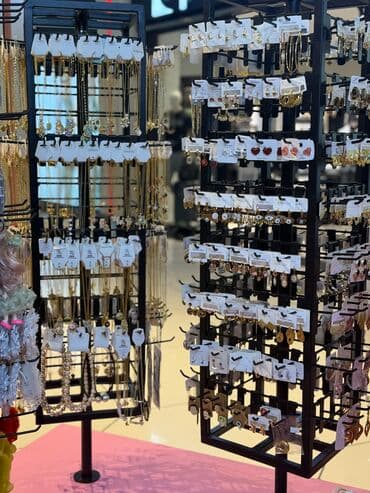 Aksesuar stendi satilir.Bir ededi 100 Azndir Marağlananlar 553947041 lalafo.az -da Aksesuar stendi satilir.Bir ededi 100 Azndir Marağlananlar 553947041