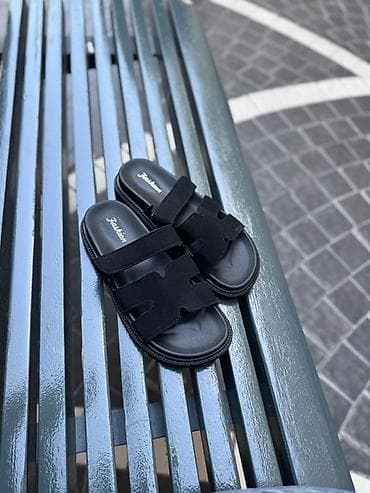 Qara rəngli uniseks slip-on sandal - Minimalist dizayn: iki enli lalafo.az -da Qara rəngli uniseks slip-on sandal - Minimalist dizayn: iki enli