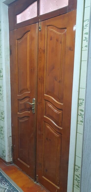 İkiyə açılan taxta qapı. ölçüsü eni 1,20 hündürlük 2,40 az aşağı yeri lalafo.az -da İkiyə açılan taxta qapı. ölçüsü eni 1,20 hündürlük 2,40 az aşağı yeri