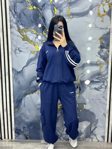 Qadınlar üçün idman dəsti Ölçülər XL 2XL - İki parça: fermuarlı üst və lalafo.az -da Qadınlar üçün idman dəsti Ölçülər XL 2XL - İki parça: fermuarlı üst və