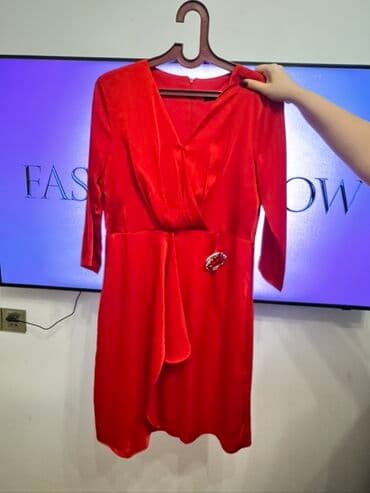 42razmer xl Qırmızı elegant paltar bir defe geyinilib - Model: zərif lalafo.az -da 42razmer xl Qırmızı elegant paltar bir defe geyinilib - Model: zərif