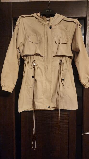 1) Bej rəngli kapüşonlu parka: 20 AZN - Yüngül və rahat material - Ön lalafo.az -da 1) Bej rəngli kapüşonlu parka: 20 AZN - Yüngül və rahat material - Ön