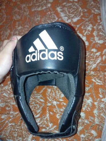 Adidas boks/kikboks üçün baş qoruyucu - Rəng: qara, ön hissədə Adidas lalafo.az -da Adidas boks/kikboks üçün baş qoruyucu - Rəng: qara, ön hissədə Adidas