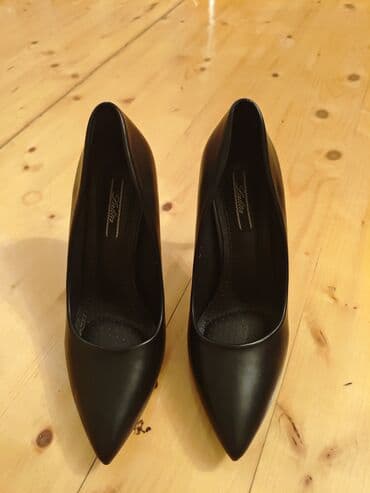 Tuflilər, Ölçü: 38, rəng - Qara, İşlənmiş lalafo.az -da Tuflilər, Ölçü: 38, rəng - Qara, İşlənmiş