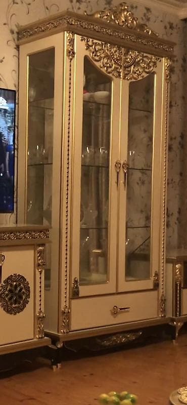 Şüşəli dolab vitrini lalafo.az -da Şüşəli dolab vitrini
