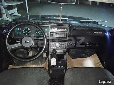 Qiymət 500m Lada 2107, qara rəng, sedan kuzov. Mexaniki ötürmələr lalafo.az -da Qiymət 500m Lada 2107, qara rəng, sedan kuzov. Mexaniki ötürmələr