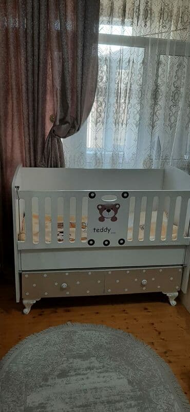 Oğlan və qız üçün, İşlənmiş, Dördbucaq, Beşik, Matras ilə, Yellənmə mexanizm ilə lalafo.az -da Oğlan və qız üçün, İşlənmiş, Dördbucaq, Beşik, Matras ilə, Yellənmə mexanizm ilə