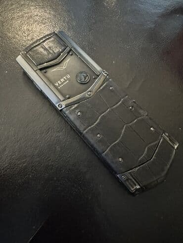 Vertu Signature Touch, rəng - Qara, Düyməli lalafo.az -da Vertu Signature Touch, rəng - Qara, Düyməli
