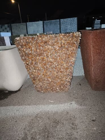 Daş çınqıl toxuması ilə dekorativ kvadrat çiçək qabı - Forma: yuxarı lalafo.az -da Daş çınqıl toxuması ilə dekorativ kvadrat çiçək qabı - Forma: yuxarı