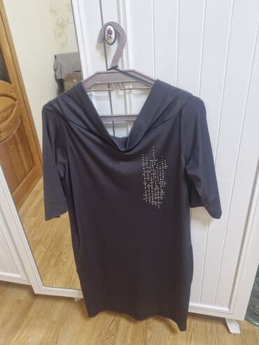 Qadın paltarları – 2 model 1) Qara paltar - Dizayn: Ön hissədə xırda lalafo.az -da Qadın paltarları – 2 model 1) Qara paltar - Dizayn: Ön hissədə xırda