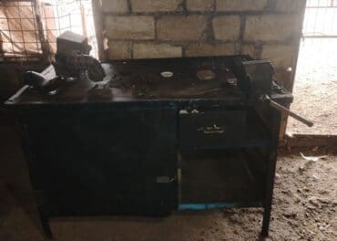 Metalkarkas Ustaxana Masası – dəzgah və mengeli ilə - Material: tam lalafo.az -da Metalkarkas Ustaxana Masası – dəzgah və mengeli ilə - Material: tam