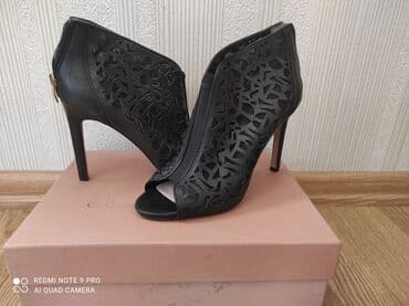 Ölçü: 39, rəng - Qara, İşlənmiş lalafo.az -da Ölçü: 39, rəng - Qara, İşlənmiş