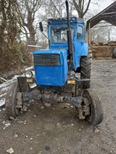 Mavi rəngli təkərli kənd təsərrüfatı traktoru - Kabinəli lalafo.az -da Mavi rəngli təkərli kənd təsərrüfatı traktoru - Kabinəli