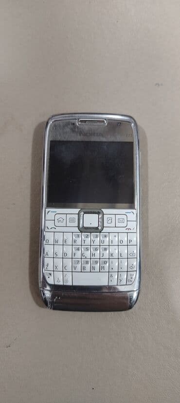 Nokia E71, rəng - Ağ, Düyməli lalafo.az -da Nokia E71, rəng - Ağ, Düyməli