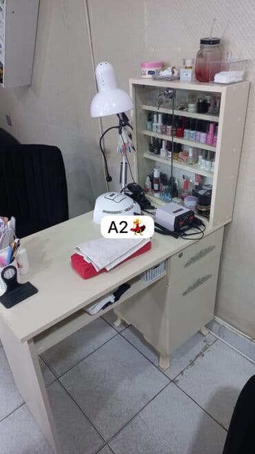 İşlənmiş, Manikür üçün masa, Güzgüsüz lalafo.az -da İşlənmiş, Manikür üçün masa, Güzgüsüz