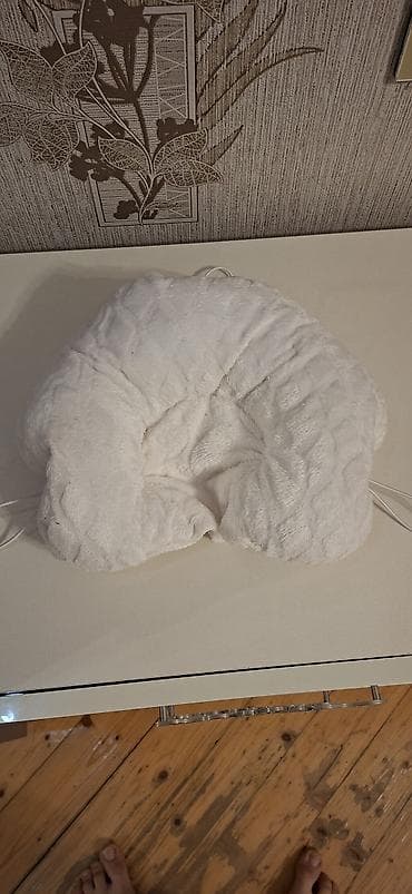 Yumşaq U formalı boyun yastığı - Material: tüklü, yumşaq parça üzlük lalafo.az -da Yumşaq U formalı boyun yastığı - Material: tüklü, yumşaq parça üzlük