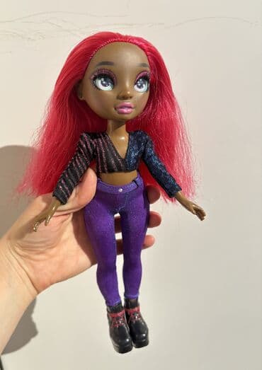 Rainbow High Куколка в отличном состоянии В комплекте все что на фото lalafo.az -da Rainbow High Куколка в отличном состоянии В комплекте все что на фото