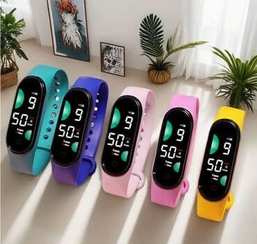 Smart-Watch görünüşlü elektron saat. Yenidir. Bərdə şəhər daxilinə lalafo.az -da Smart-Watch görünüşlü elektron saat. Yenidir. Bərdə şəhər daxilinə