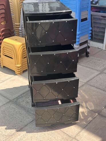 Yeni, Açılan, 4 qapılı Düz dolab lalafo.az -da Yeni, Açılan, 4 qapılı Düz dolab