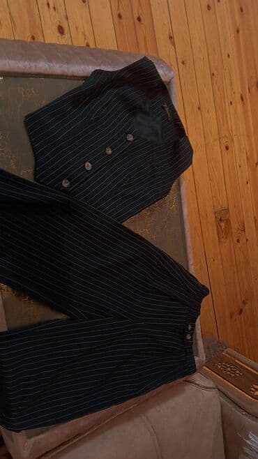 3lü kastuyum yenidir 3dəfə geyinilib cəmi 120manata alınıb 50manata lalafo.az -da 3lü kastuyum yenidir 3dəfə geyinilib cəmi 120manata alınıb 50manata