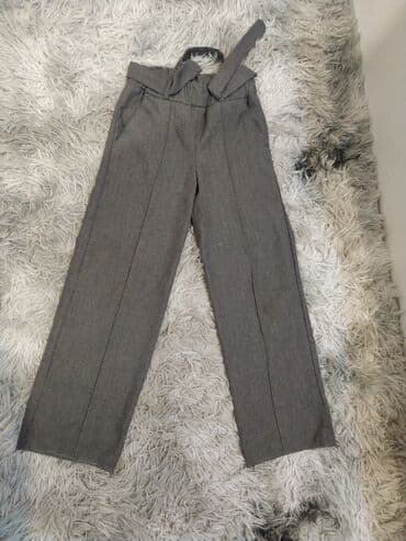 Məktəbli forması, Qız üçün, 8 - 9 yaş, İşlənmiş lalafo.az -da Məktəbli forması, Qız üçün, 8 - 9 yaş, İşlənmiş