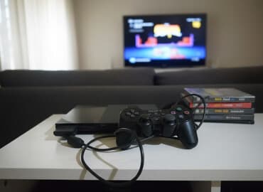 Sony PlayStation 2 Slim (PS2) fləşkartda 85 oyun var heç bir disk lalafo.az -da Sony PlayStation 2 Slim (PS2) fləşkartda 85 oyun var heç bir disk