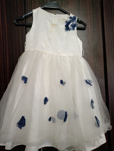 Uşaq üçün zərif ağ don - Model: qolsuz, dairəvi yaxa - Material lalafo.az -da Uşaq üçün zərif ağ don - Model: qolsuz, dairəvi yaxa - Material