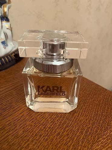 Teze Etir Karl Lagerfeld 45 ml. Sadece korobkasi tulanib. Originaldi at lalafo.az Teze Etir Karl Lagerfeld 45 ml. Sadece korobkasi tulanib. Originaldi