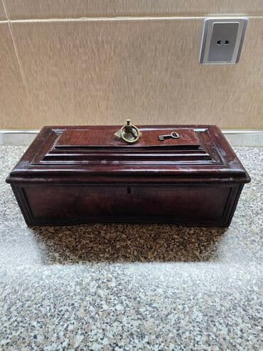 Стариный ларец(шкатулка),ручная работа, дерево,более 100 лет lalafo.az -da Стариный ларец(шкатулка),ручная работа, дерево,более 100 лет
