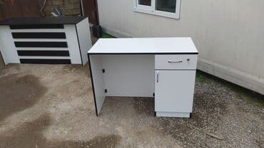 Yeni, İşçi üçün, Künc masa lalafo.az -da Yeni, İşçi üçün, Künc masa