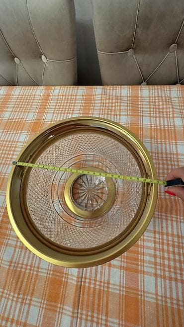 Şüşə meyvə/salat qabı – qızılı detal və naxışlı dizayn cut satilir - lalafo.az -da Şüşə meyvə/salat qabı – qızılı detal və naxışlı dizayn cut satilir -