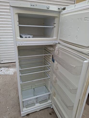 İşlənmiş 2 qapılı Indesit Soyuducu Satılır, rəng - Ağ lalafo.az -da — 2 İşlənmiş 2 qapılı Indesit Soyuducu Satılır, rəng - Ağ — 2