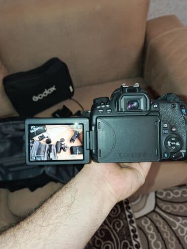 Dəst halda satilir.Canon 77d wi fi yı var program vasitəsi ilə lalafo.az -da Dəst halda satilir.Canon 77d wi fi yı var program vasitəsi ilə