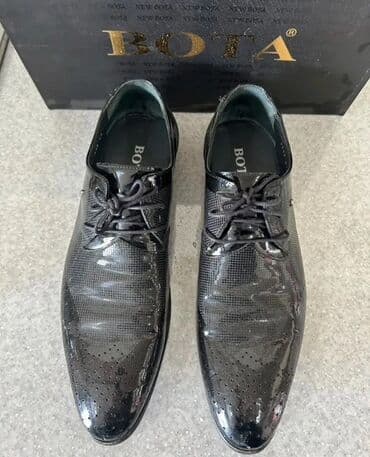 BOTA kişi klassik ayaqqabıları - Rəng: qara, parlaq lak effekti - Üst lalafo.az -da BOTA kişi klassik ayaqqabıları - Rəng: qara, parlaq lak effekti - Üst