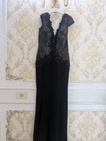 Zərif gecə/libas - Rəng: qara - Uzun model, düz ətək kəsimi - Dərin lalafo.az -da Zərif gecə/libas - Rəng: qara - Uzun model, düz ətək kəsimi - Dərin