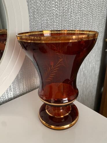 Bir vaza, Xrustal lalafo.az -da Bir vaza, Xrustal