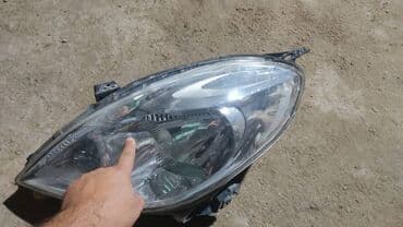 Nissan sanni 2012 fara sol tərəf ideal veziyyetdə lalafo.az -da Nissan sanni 2012 fara sol tərəf ideal veziyyetdə