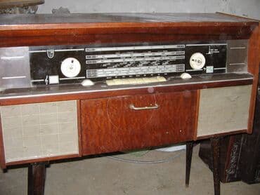 Radiopatefon."BELARUS R-101-L" .sovet istehsali. ilk sahibi oz lalafo.az -da Radiopatefon."BELARUS R-101-L" .sovet istehsali. ilk sahibi oz