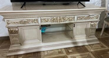 İşlənmiş, Düz TV altlığı, Polkalı, Taxtalı lalafo.az -da İşlənmiş, Düz TV altlığı, Polkalı, Taxtalı