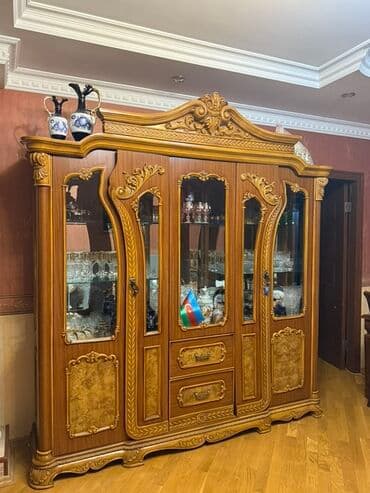 Şüşəli dolab vitrini, İşlənmiş, Ünvandan götürmə lalafo.az -da Şüşəli dolab vitrini, İşlənmiş, Ünvandan götürmə