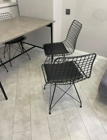 Табуретки: Для кухни, Б/у, Нераскладной, Прямоугольный стол, 4 стула at lalafo.az — 2 Табуретки: Для кухни, Б/у, Нераскладной, Прямоугольный стол, 4 стула — 2