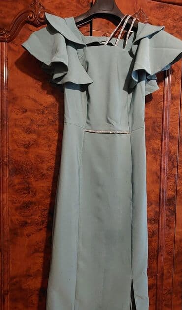 Şık qadın geyimi – bal rənginə yaxın açıq yaşıl tonlu ziyafət donu. - lalafo.az -da Şık qadın geyimi – bal rənginə yaxın açıq yaşıl tonlu ziyafət donu. -