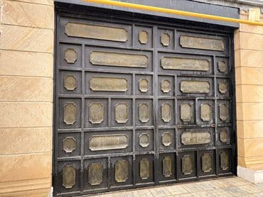 Дворовые ворота: Б/у Железо Дворовые ворота, Распашные, 337 м, Механические, С дверью, цвет - Черный, Нет кредита at lalafo.az — 3 Дворовые ворота: Б/у Железо Дворовые ворота, Распашные, 337 м, Механические, С дверью, цвет - Черный, Нет кредита — 3